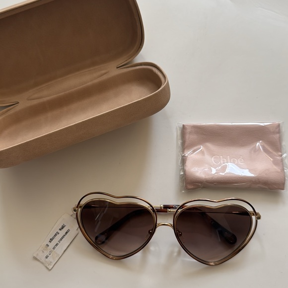 CHLOÉ
Poppy Love Heart-shaped Acetate And Gold-tone Sunglasses - Picture 2 of 5